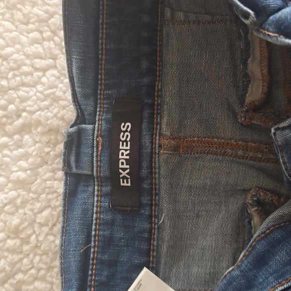 Express High-Waisted Denim Paper Bag Cuffed Shorts Sz. 2 - Picture 6 of 11